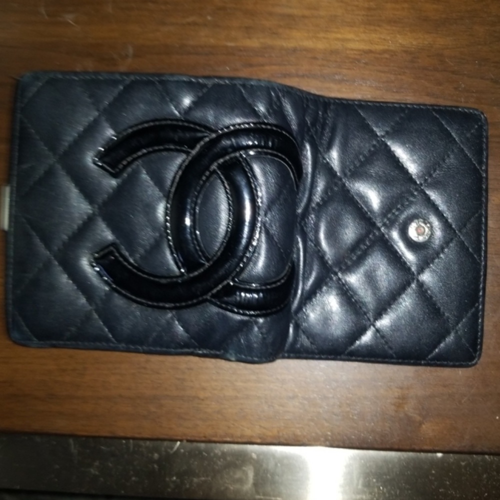 Chanel Wallet - Picture 4 of 6